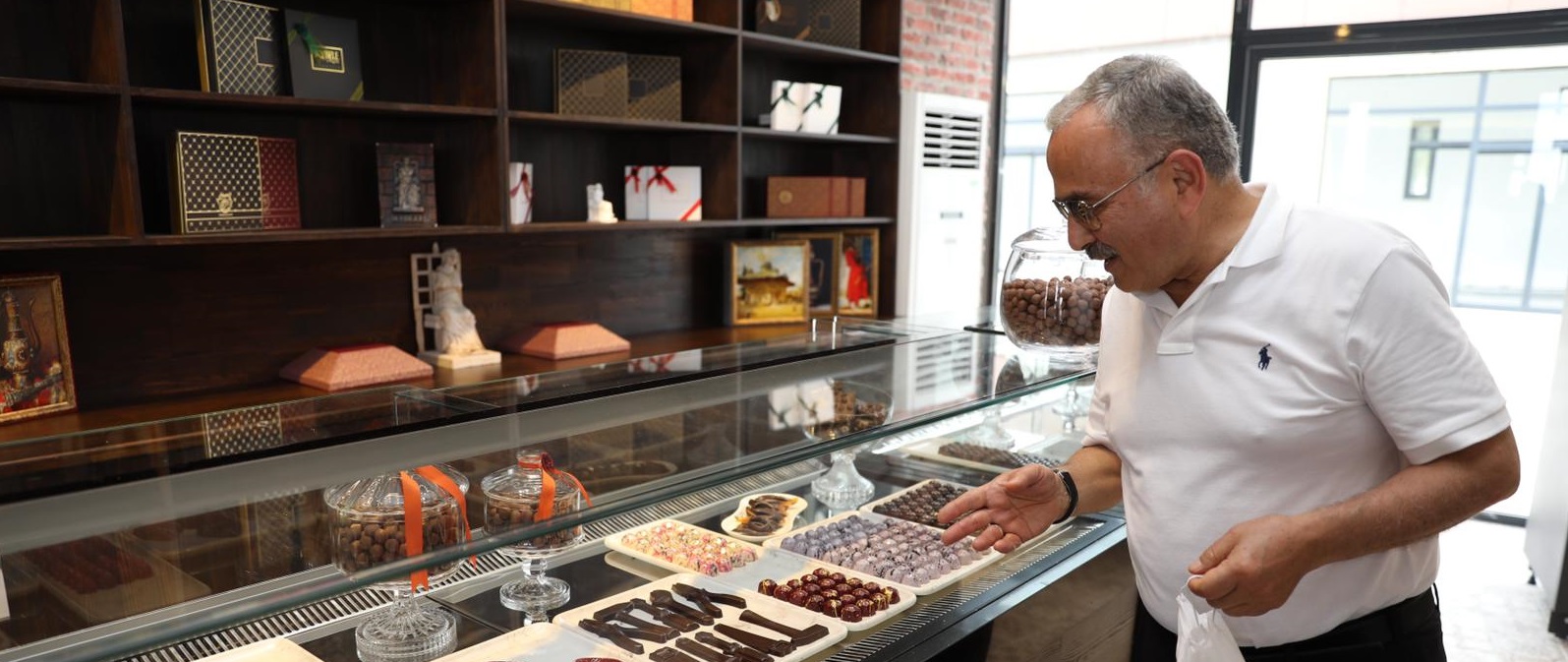 “ÇİKOLATA KAFE” AÇILDI